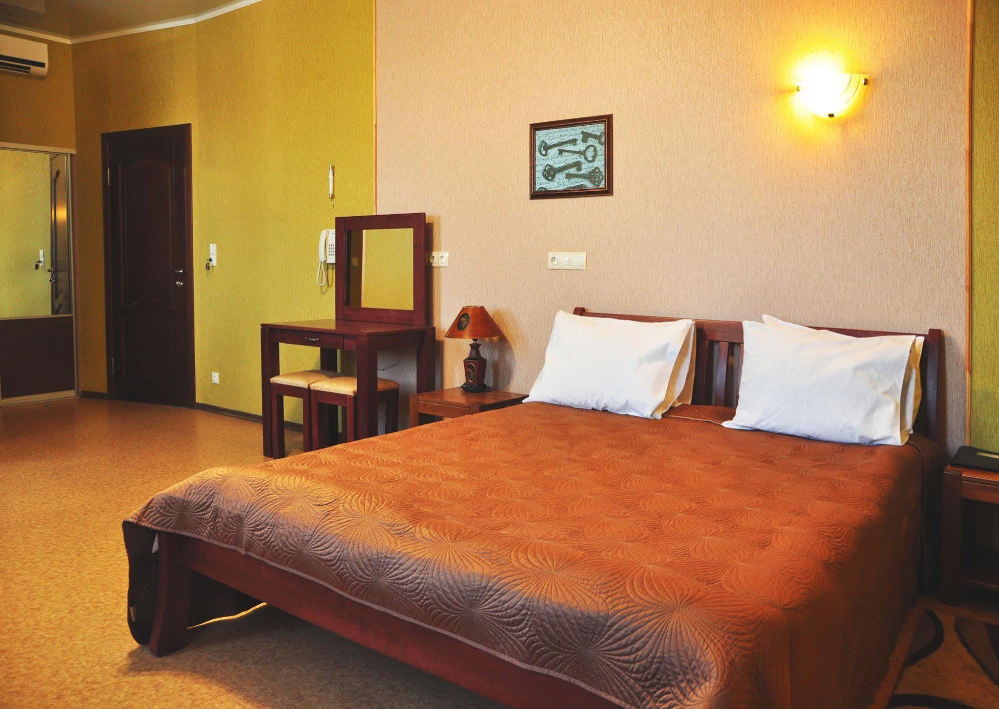 Hotel An-2 Charkov Exteriér fotografie